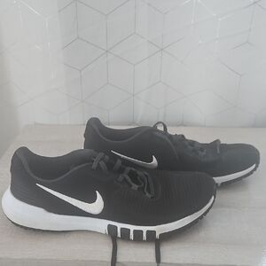 Nike Men's Black and White Athletic Shoes